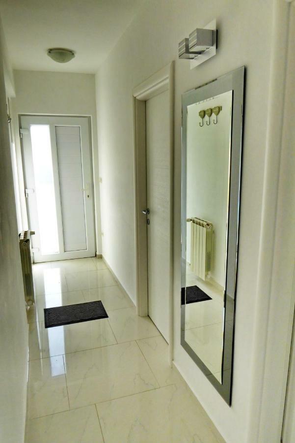Apartments Curicta 1 クルク エクステリア 写真